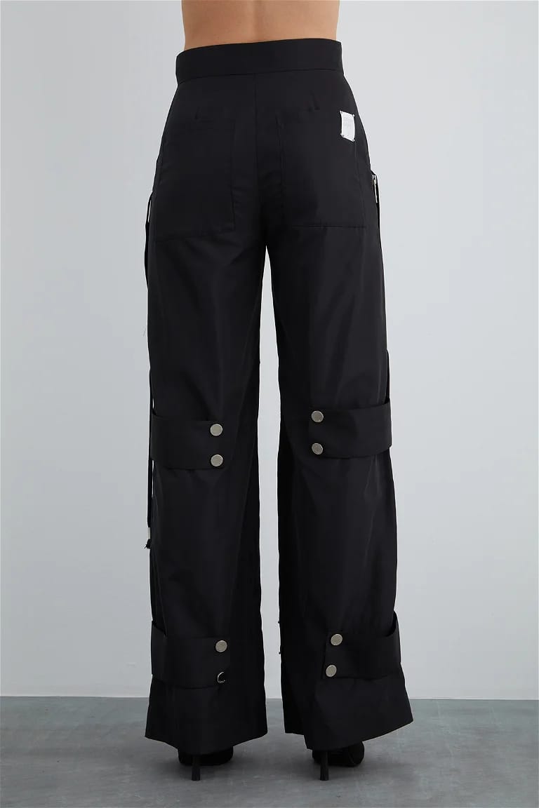 Gizia Black Cargo Pants