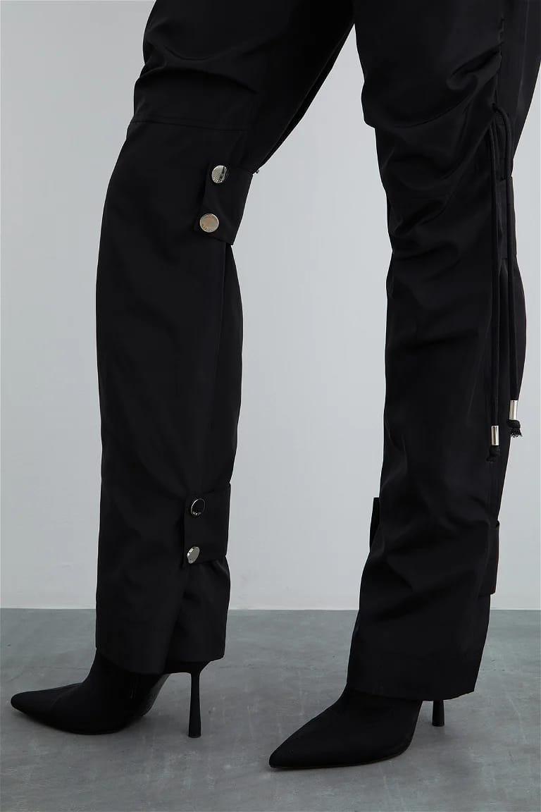 Gizia Black Cargo Pants