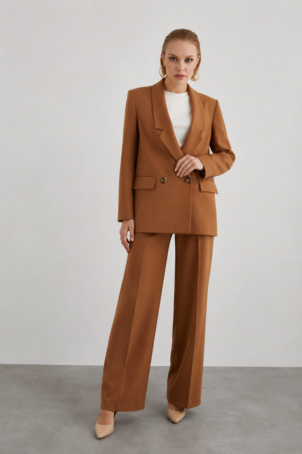 Gizia Camel Tailored Suit